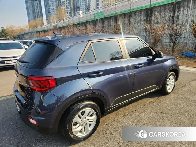 Hyundai Venue 2022 Синий из Кореи, фото 2