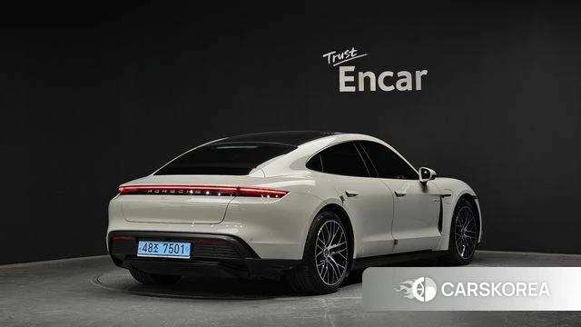 Porsche Taycan id 3826379 из Кореи 12