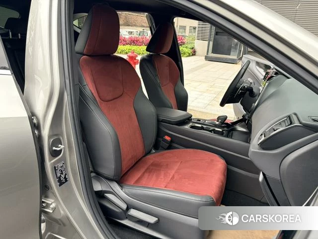 Lexus NX id 4276988 из Китая 12