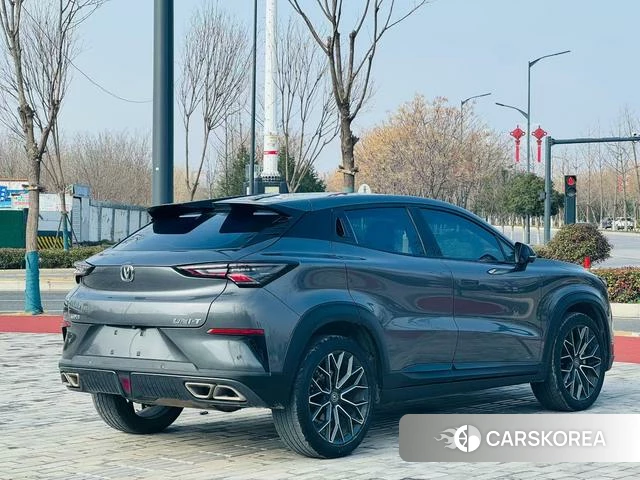 Chang'an UNI-T 2022 Темно-серый из Китая, фото 2
