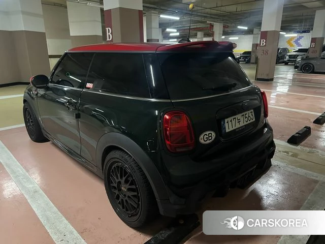 Mini Cooper S 2023 Темно-зеленый из Кореи, фото 2