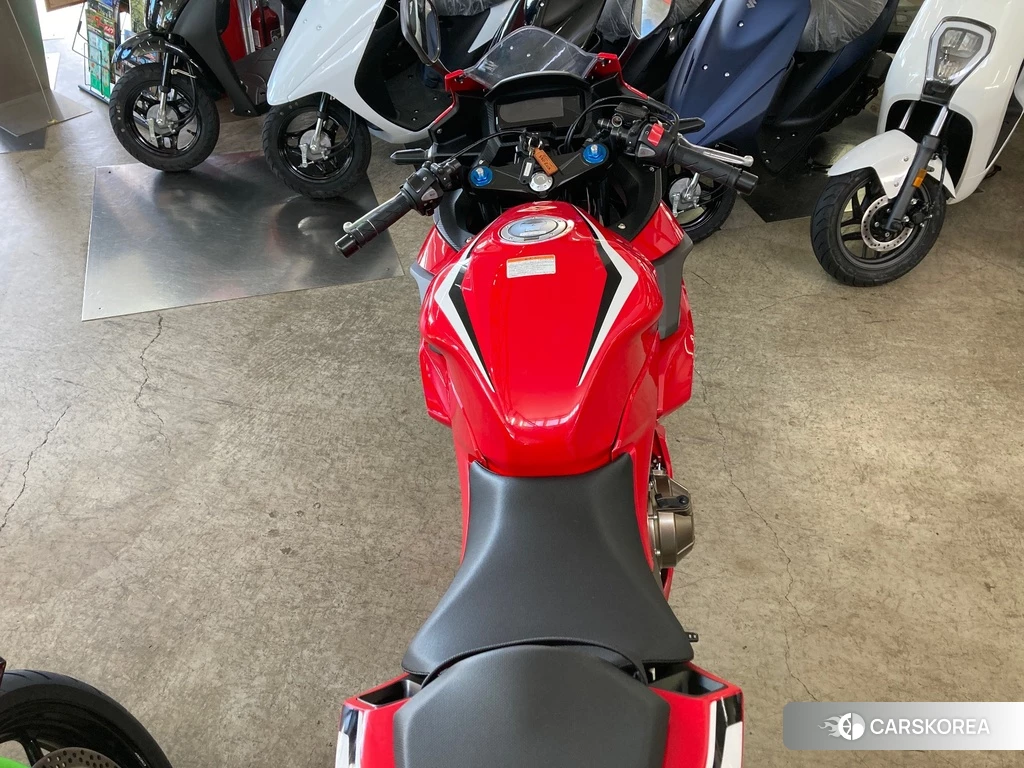Проданный Honda CBR400R ABS 2021 из Японии, фото 2