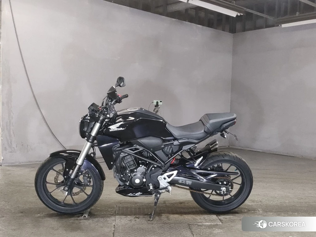 Проданный Honda CB250R 2018 из Японии, фото 2
