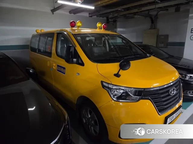 Hyundai The New Grand Starex 2021 Желтый из Кореи, фото 2