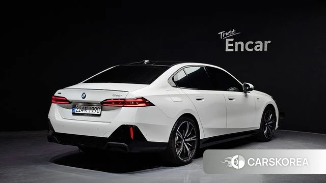 BMW 5 Series (G60) id 3837994 из Кореи 12