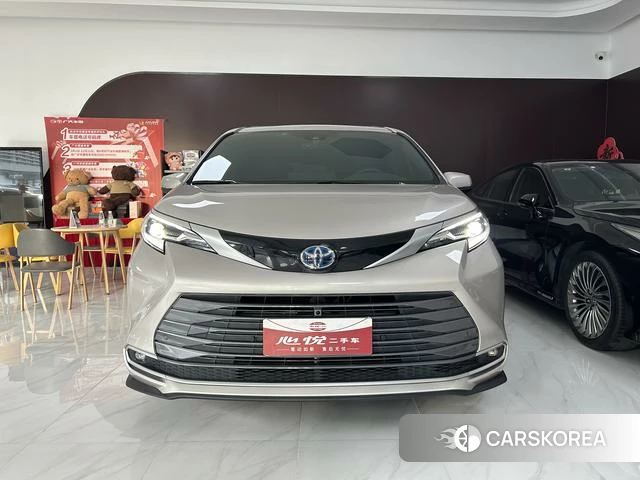 Toyota Saina id 4276594 из Китая 12