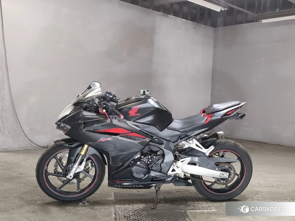 Проданный Honda CBR250RR 2017 из Японии