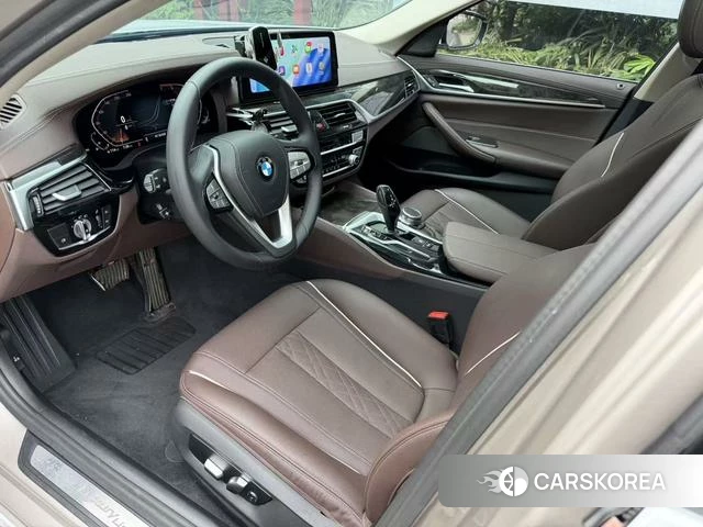 BMW 5 series 2021 Белый из Китая, фото 2
