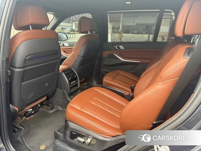 BMW X7 2022 Черный из Китая, фото 2