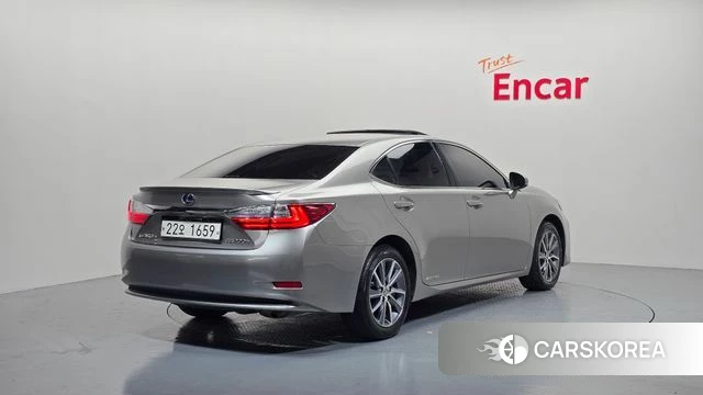 Lexus New ES300h id 3911968 из Кореи 12