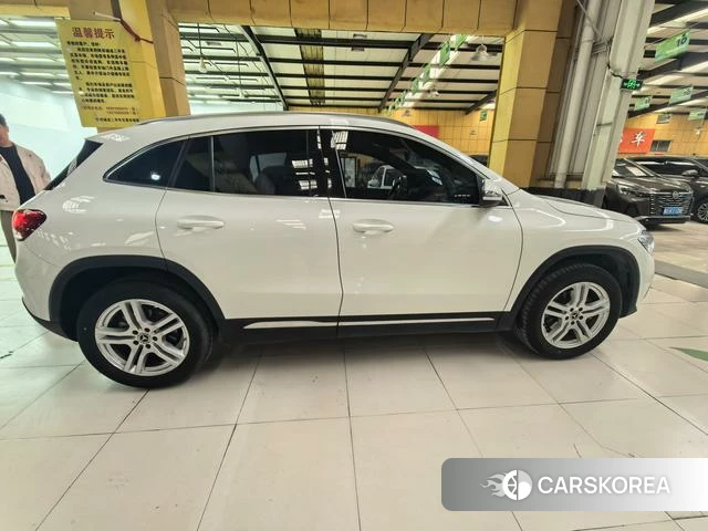 Mercedes-Benz GLA 2022 Белый из Китая, фото 2