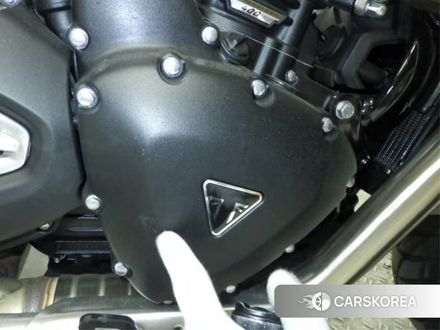 Engine photo
