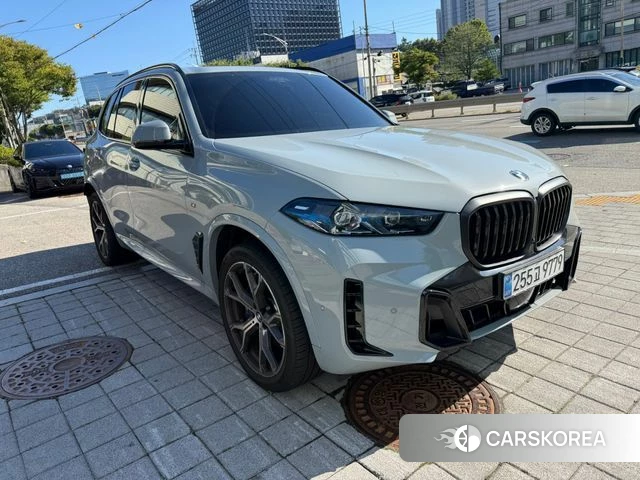 BMW X5 (G05) 2026 Светло-серебряный цвет из Кореи, фото 2