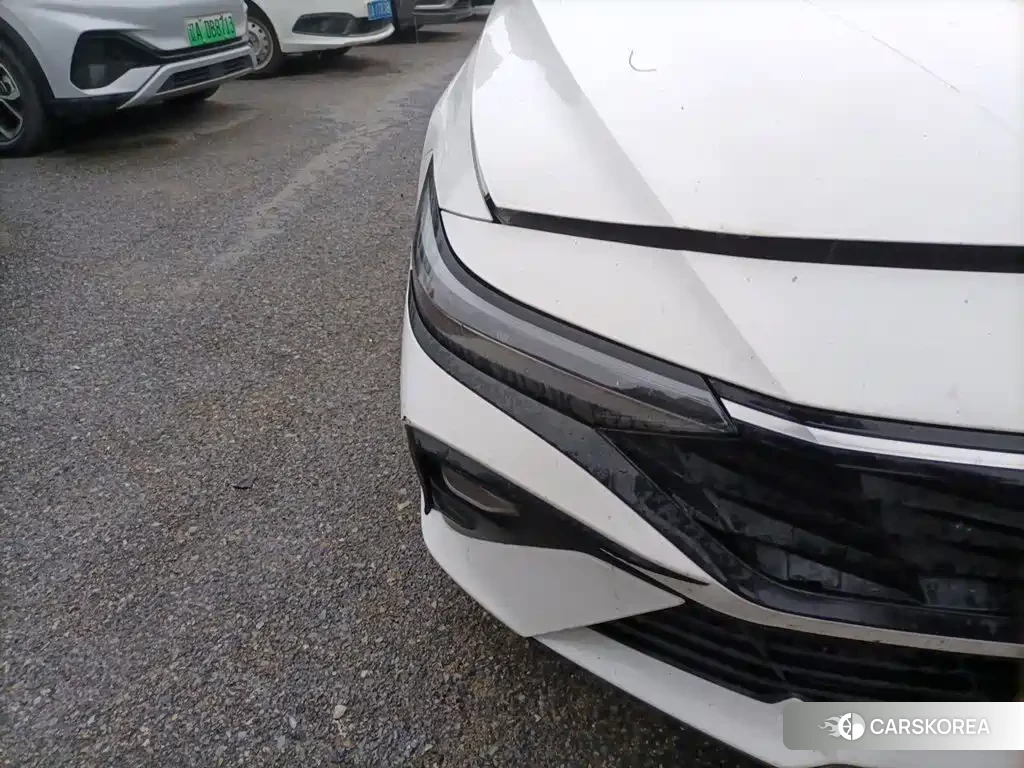 Hyundai Elantra id 4570322 из Китая 12