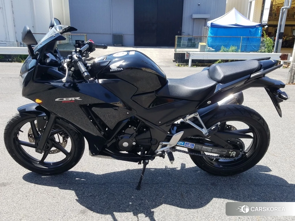 Проданный Honda CBR250R 2016 из Японии