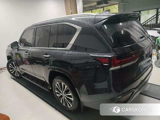 Lexus LX 2025 Черный из Китая, фото 2