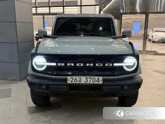 Ford Bronco 6th Generation 2022 Небесно-голубой из Кореи, фото 2