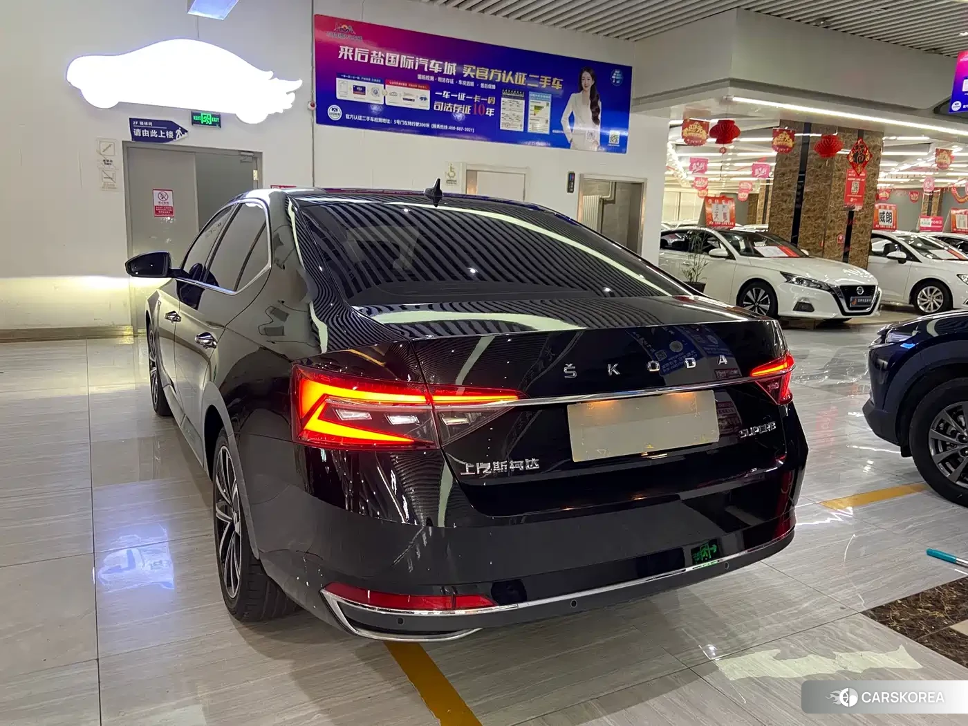 Skoda Superb id 4686135 из Китая 12