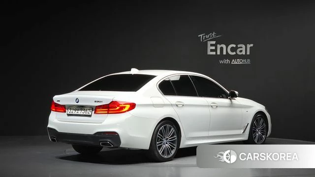 BMW 5 Series (G30) id 3844346 из Кореи 12