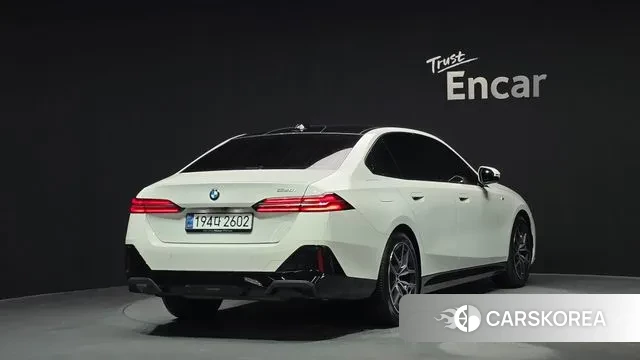 BMW 5 Series (G60) id 3467110 из Кореи 12