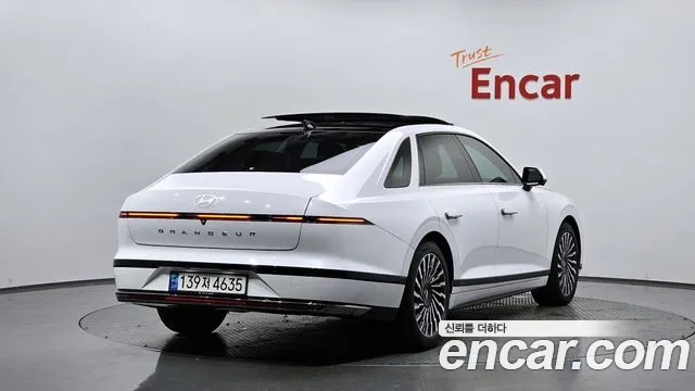 Hyundai Grandeur (GN7) id 2640386 из Кореи 12