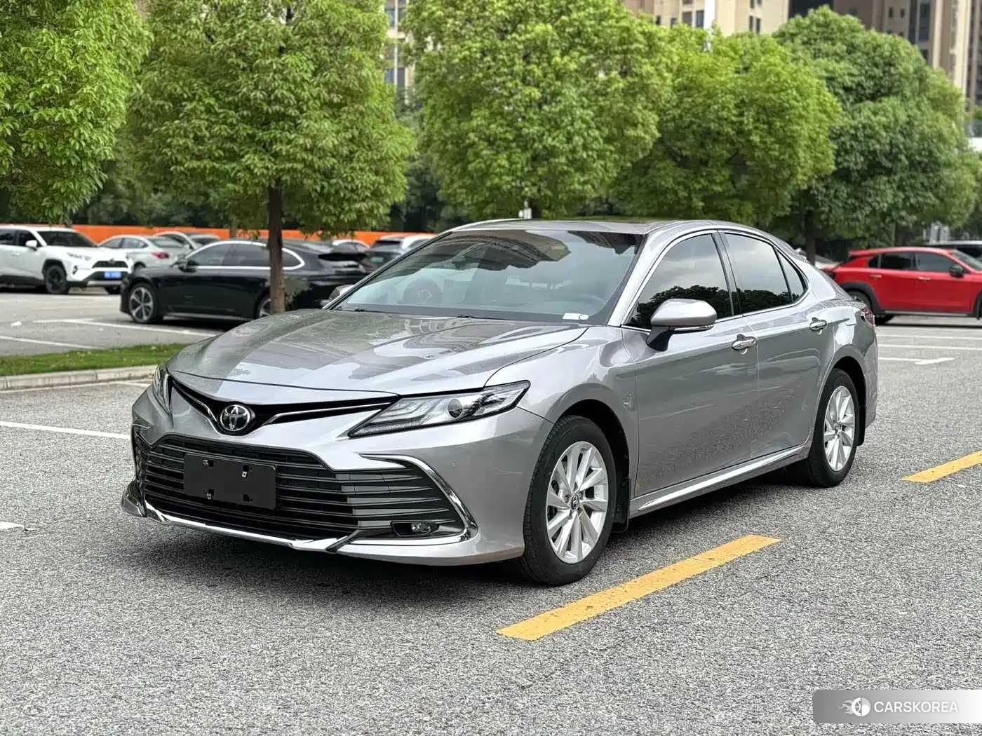 Toyota Camry 2023 Silver/gray из Китая, фото 2