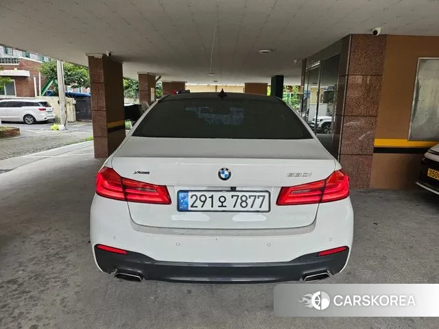 BMW 5 Series (G30) 2019 Белый из Кореи, фото 2