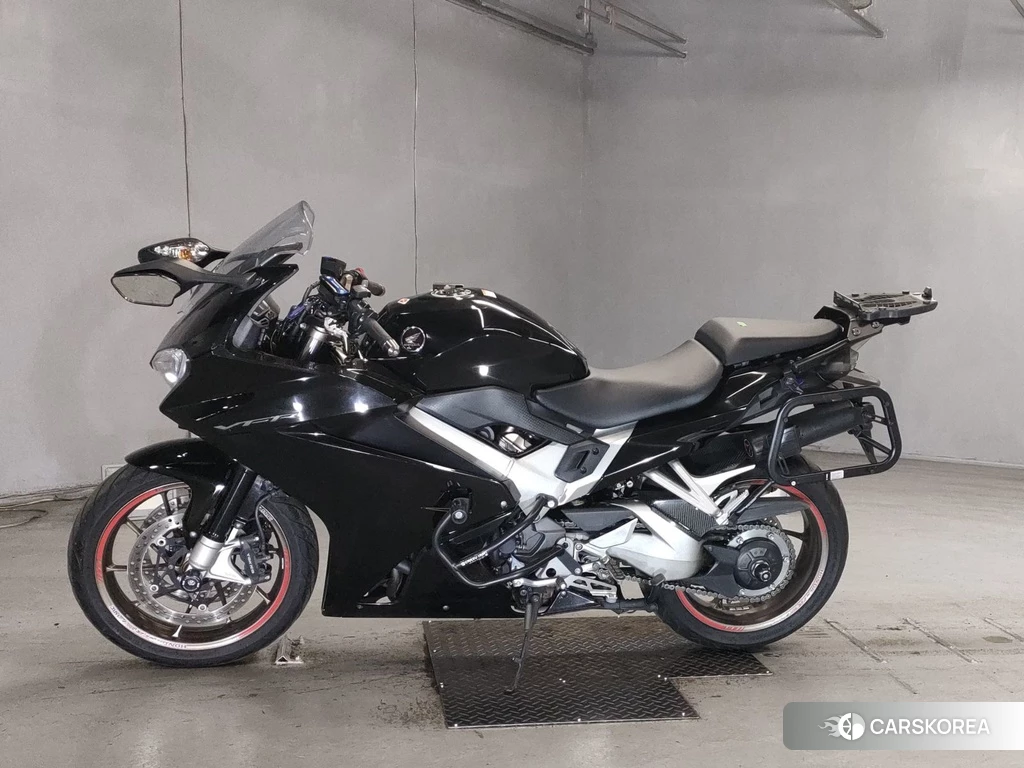 Проданный Honda VFR800F 2014 из Японии, фото 2