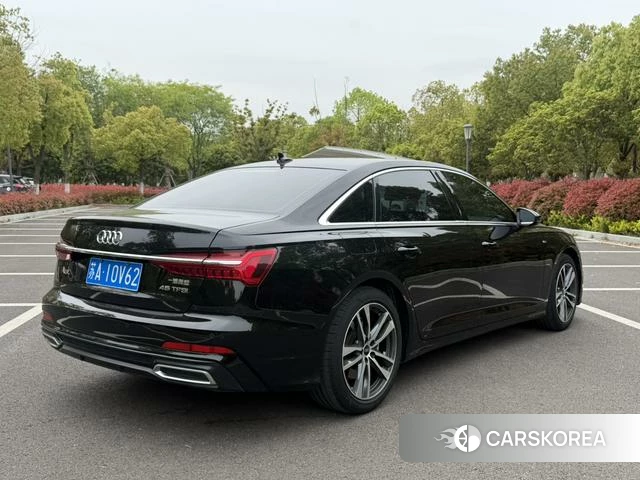 Audi A6L id 4209282 из Китая 10