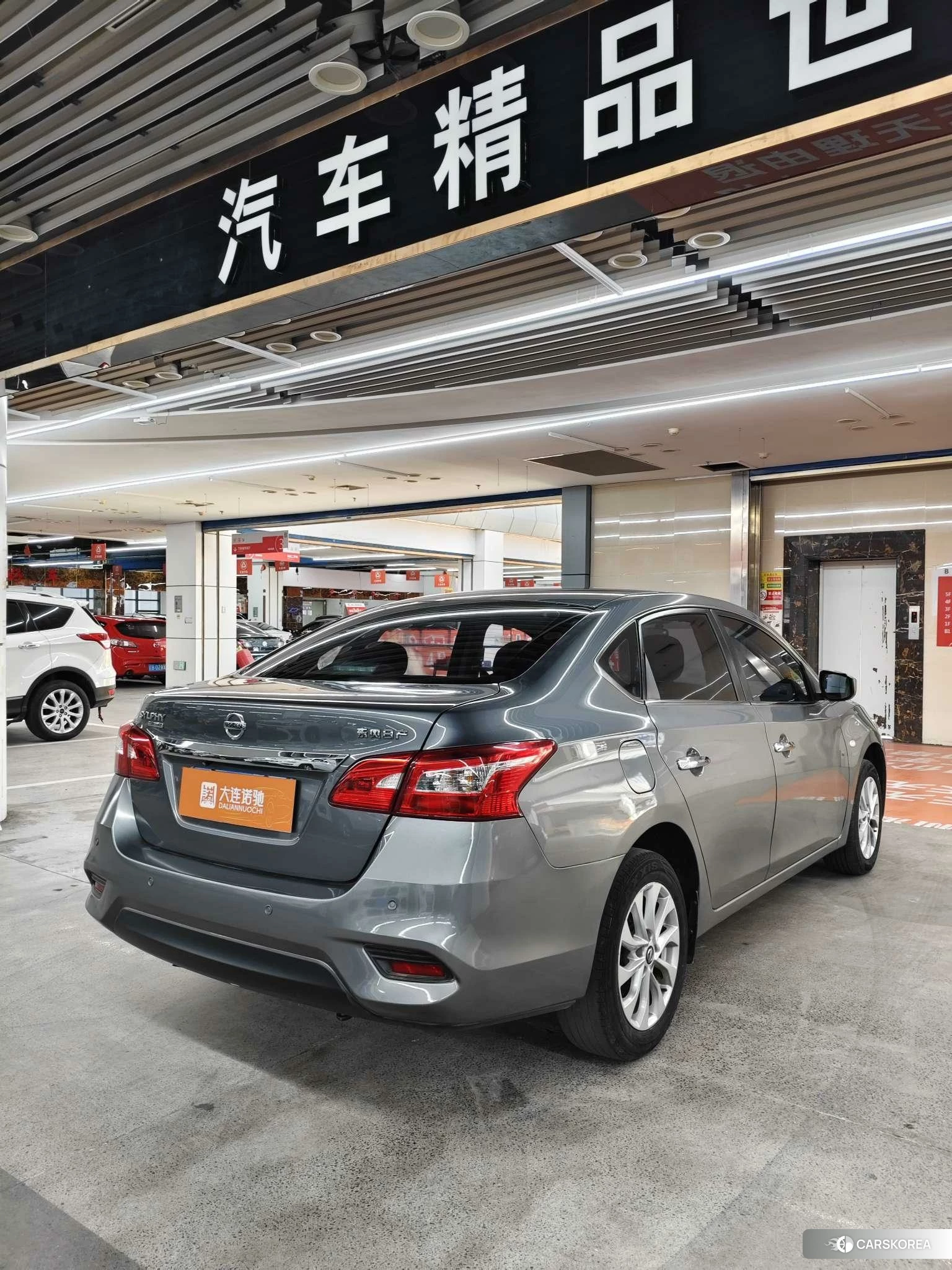 Nissan Xuan Yi 2021 Темно-серый из Китая, фото 2