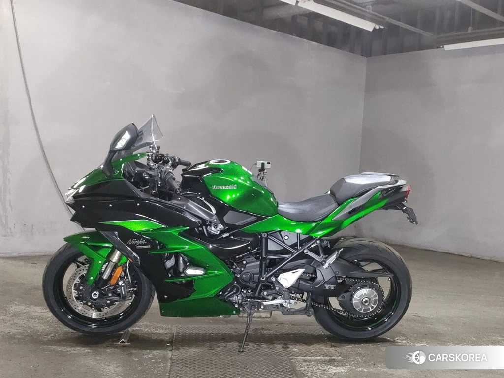 Проданный Kawasaki NINJA H2 SX SE 2021 из Японии, фото 2