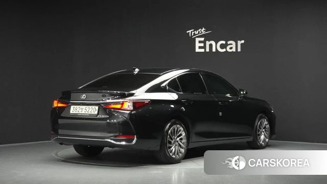 Lexus ES300h 7th generation id 4463104 из Кореи 12