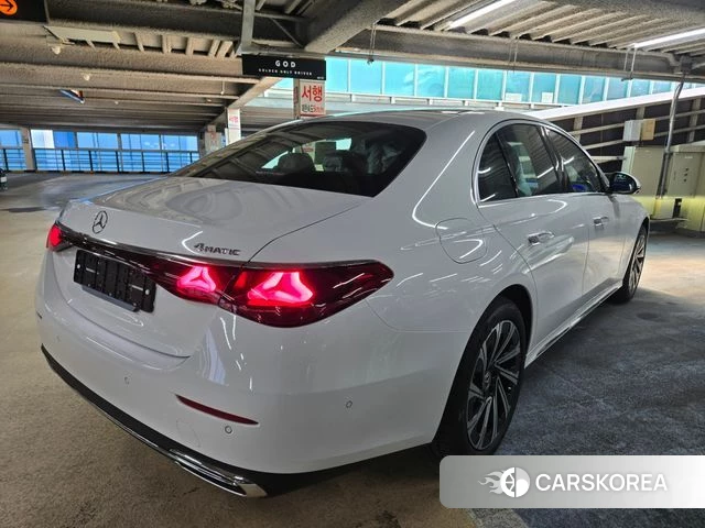 Mercedes-Benz E-Class W214 2026 Белый из Кореи, фото 3