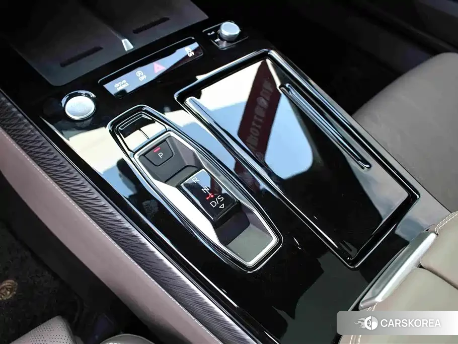 Audi A6L id 4601138 из Китая 12