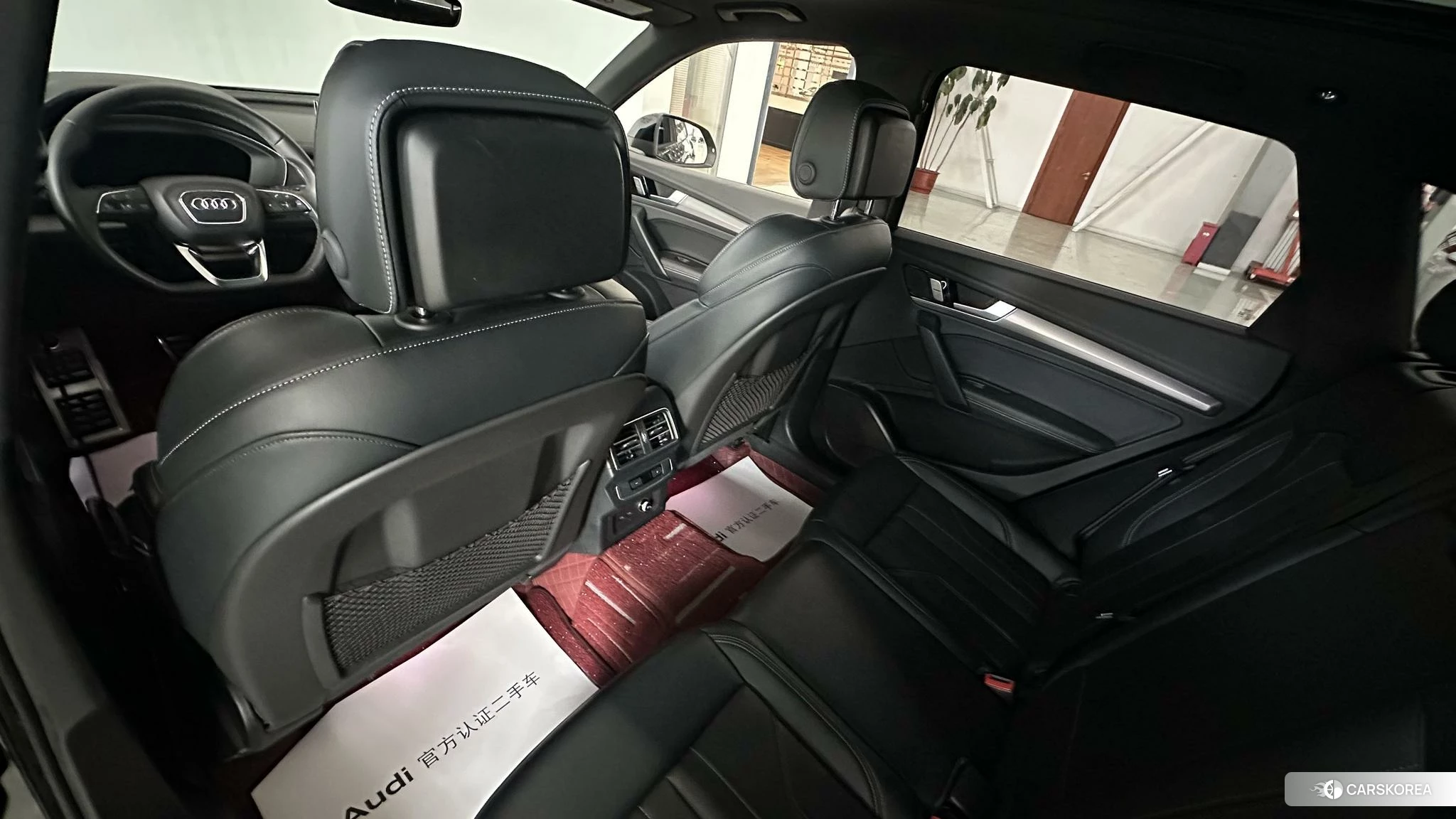 Audi Q5L 2023 Черный из Китая, фото 2