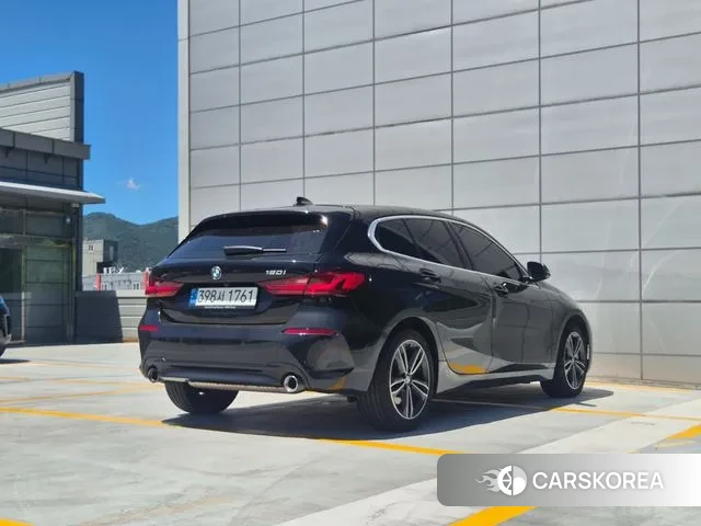 BMW 1 Series (F40) id 2969128 из Кореи 7