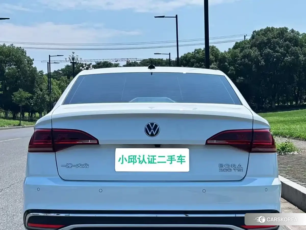 Volkswagen Bora 2023 Белый из Китая, фото 2