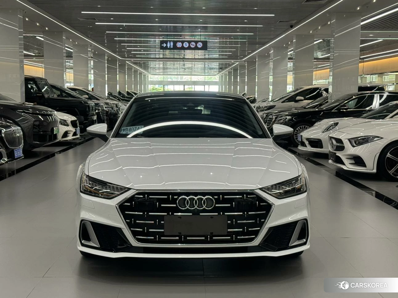 Audi A7L id 4479762 из Китая 7