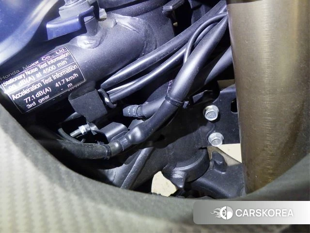 Проданный Honda CBR400R id 3997878 из Японии, фото 12