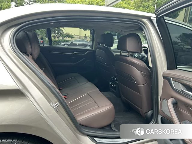 BMW 5 series id 4257838 из Китая 11