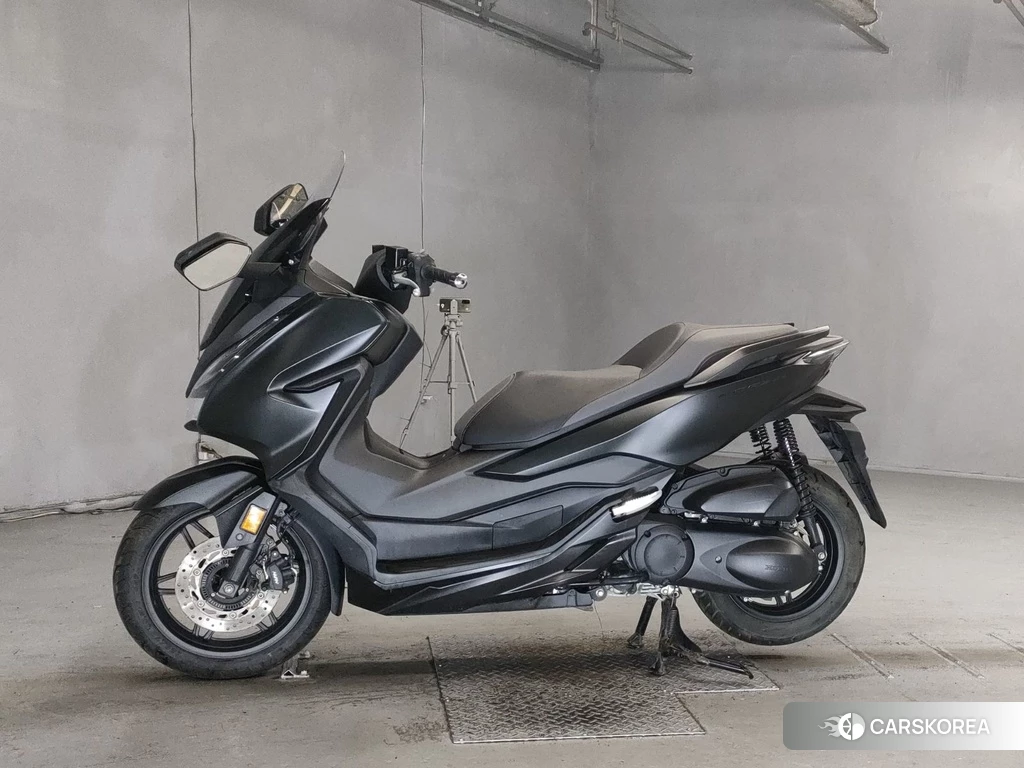 Проданный Honda FORZA 2018 из Японии