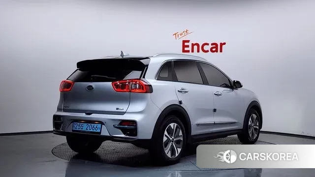 Kia Niro EV id 3789346 из Кореи 12