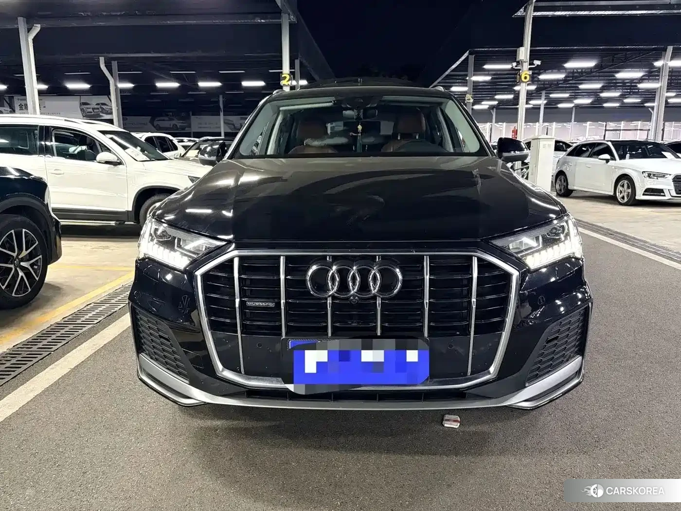 Audi Q7 2021 Черный из Китая, фото 2