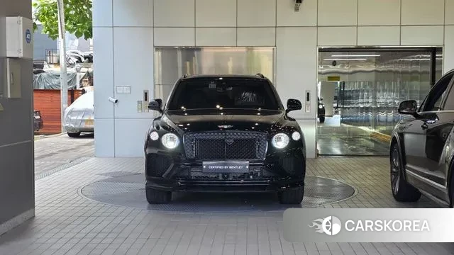 Bentley Bentayga 2024 Черный из Кореи, фото 3