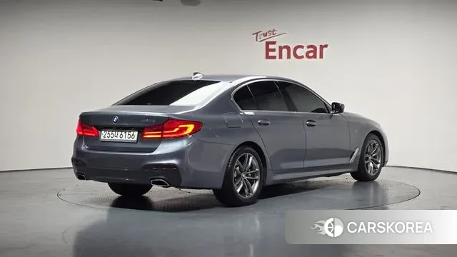 BMW 5 Series (G30) id 3439256 из Кореи 12