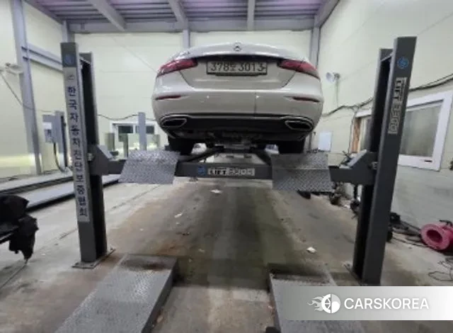 Mercedes-Benz E-Class W213 2021 Белый из Кореи, фото 2