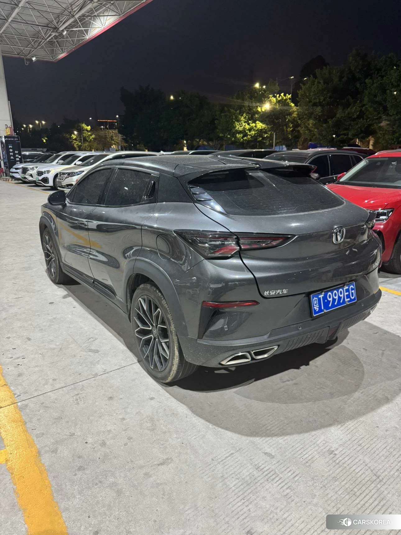 Chang'an UNI-T 2021 Темно-серый из Китая, фото 2