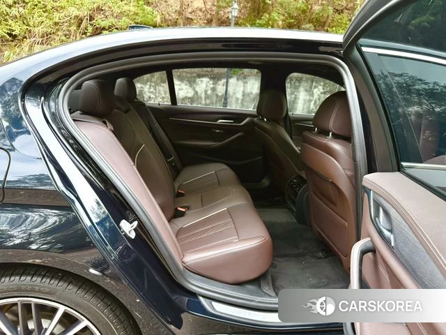 BMW 5 series 2024 Черный из Китая, фото 6