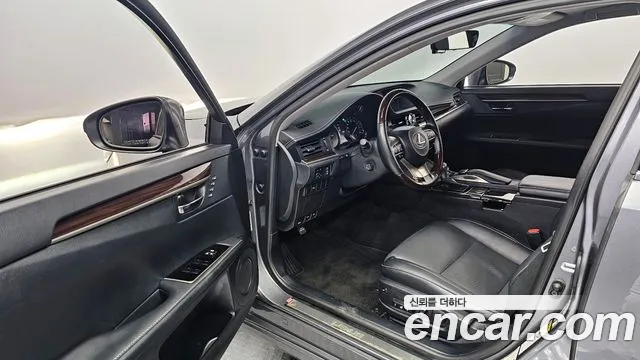 Lexus New ES300h id 2602058 из Кореи 12