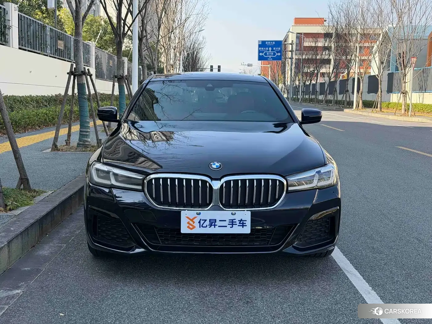BMW 5 series 2021 Черный из Китая, фото 2